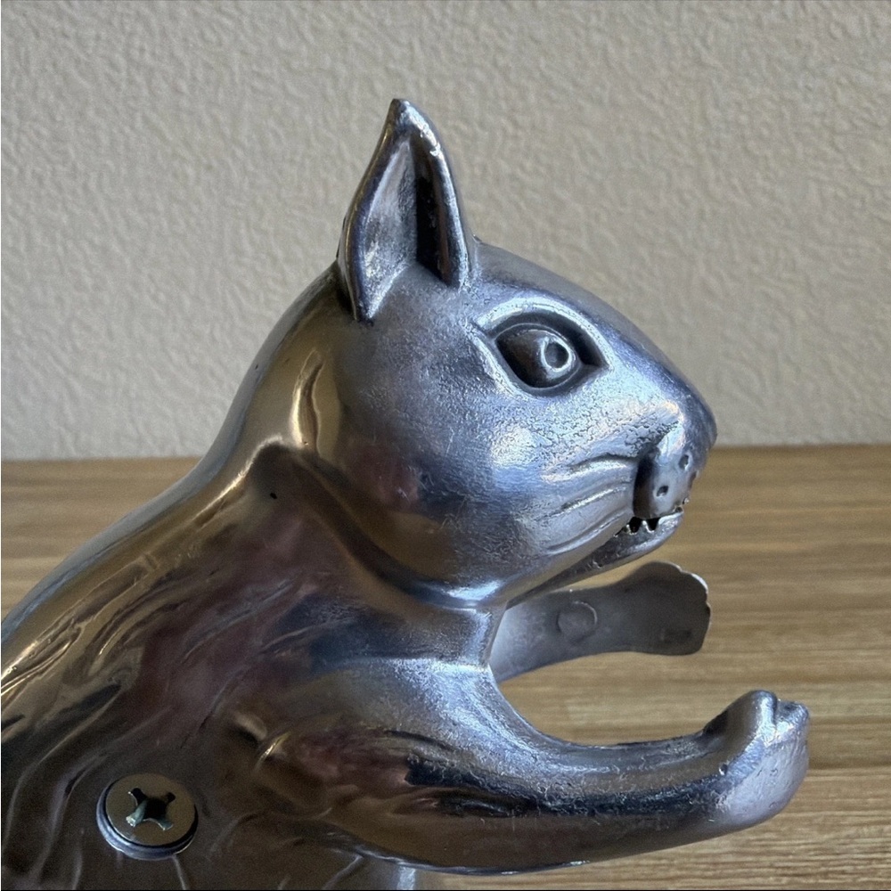 Vintage Nutcracker Squirrel on Log Aluminum Metal Figure Made In Taiwan - Picture 10 of 14